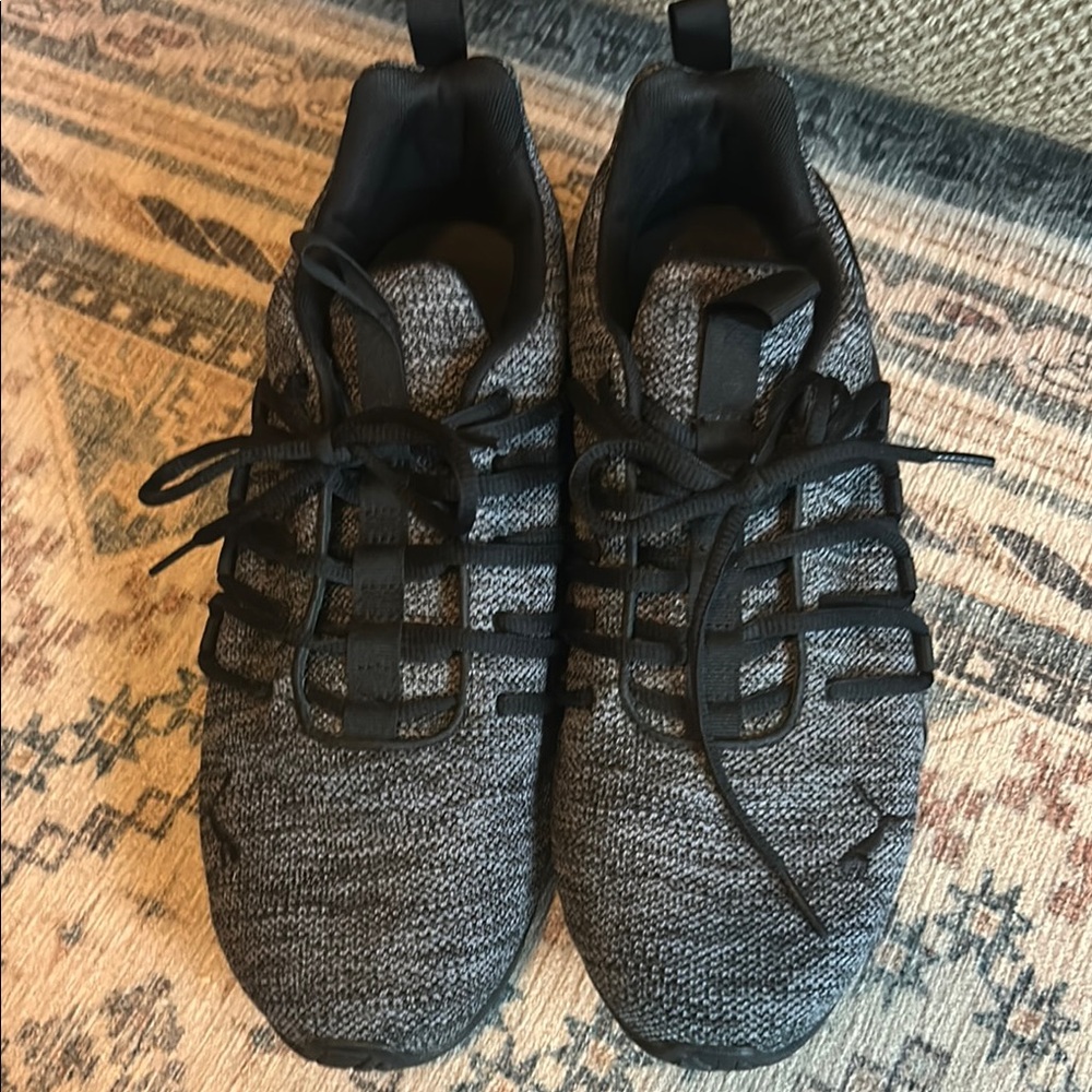 Puma men’s sneakers size 9